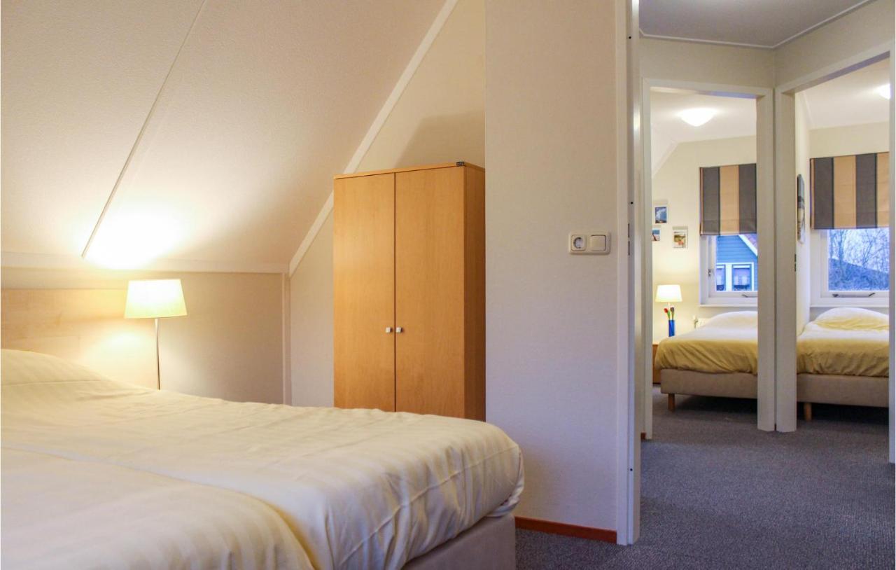 3 Bedroom Lovely Home In Zonnemaire Esterno foto