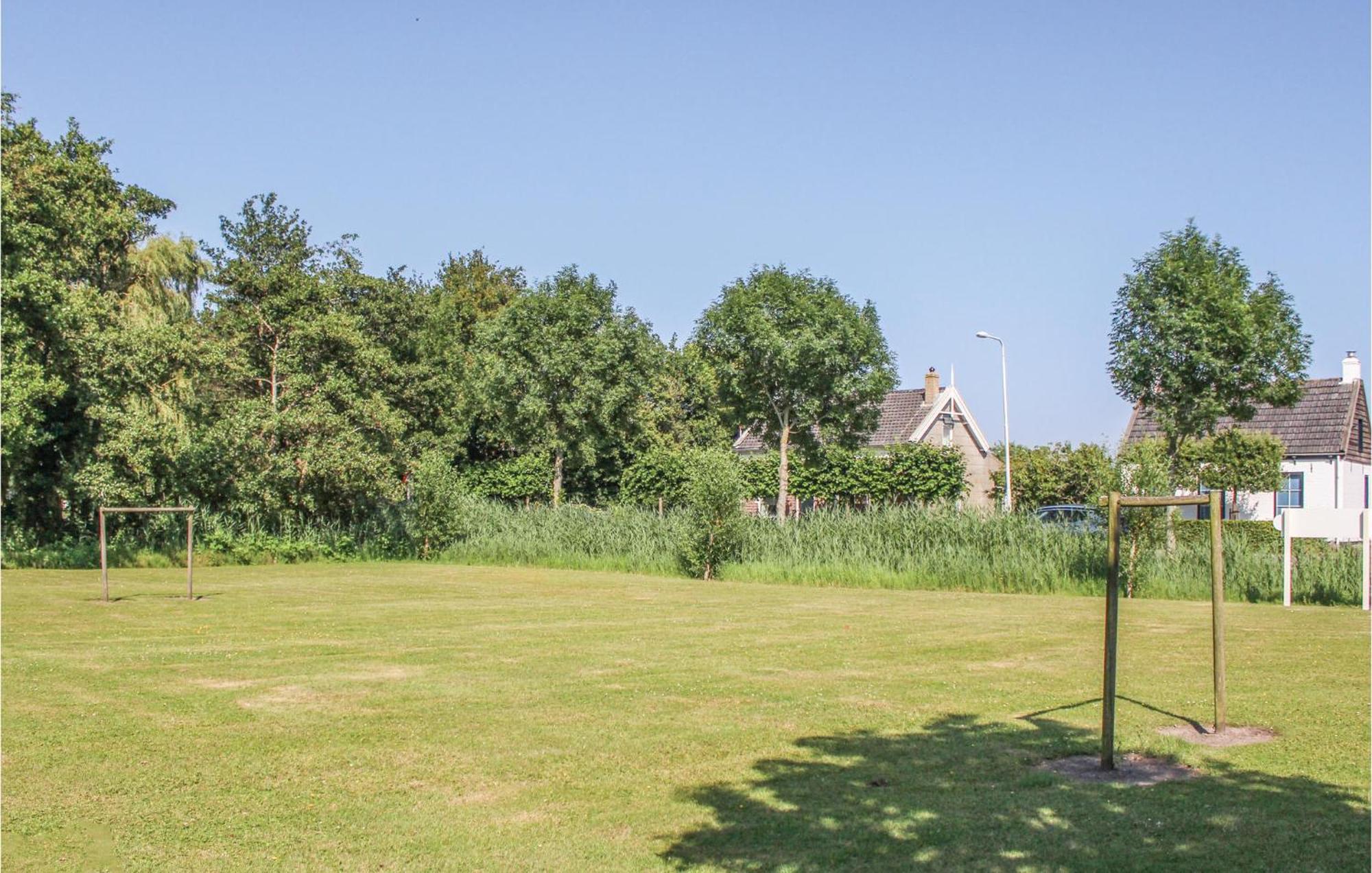 3 Bedroom Lovely Home In Zonnemaire Esterno foto